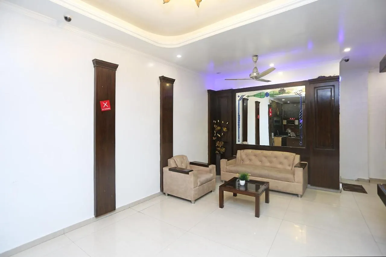 Fabexpress Welcome Palace Near New Delhi Railway Station