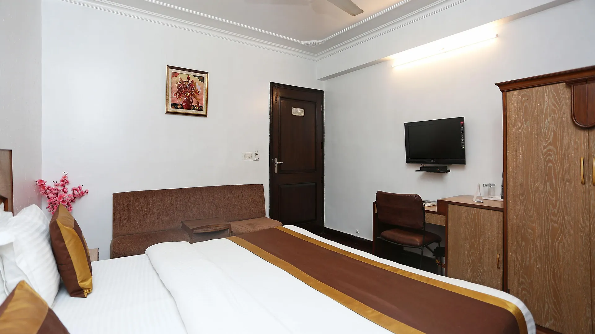 *** Hotel Fabexpress Welcome Palace Near New Delhi Railway Station India