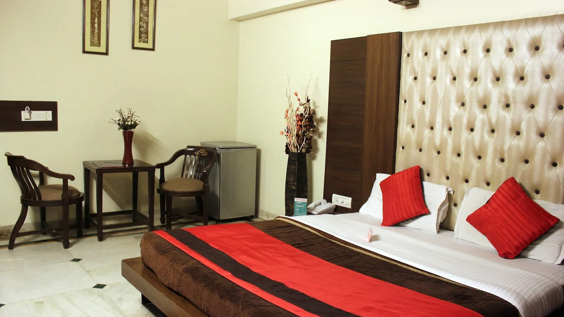 Hotel Fabexpress Welcome Palace Near New Delhi Railway Station
